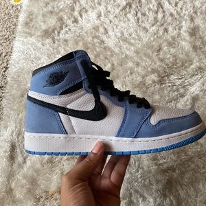 Youth/Women’s size Jordan Retro University Blue (2021)